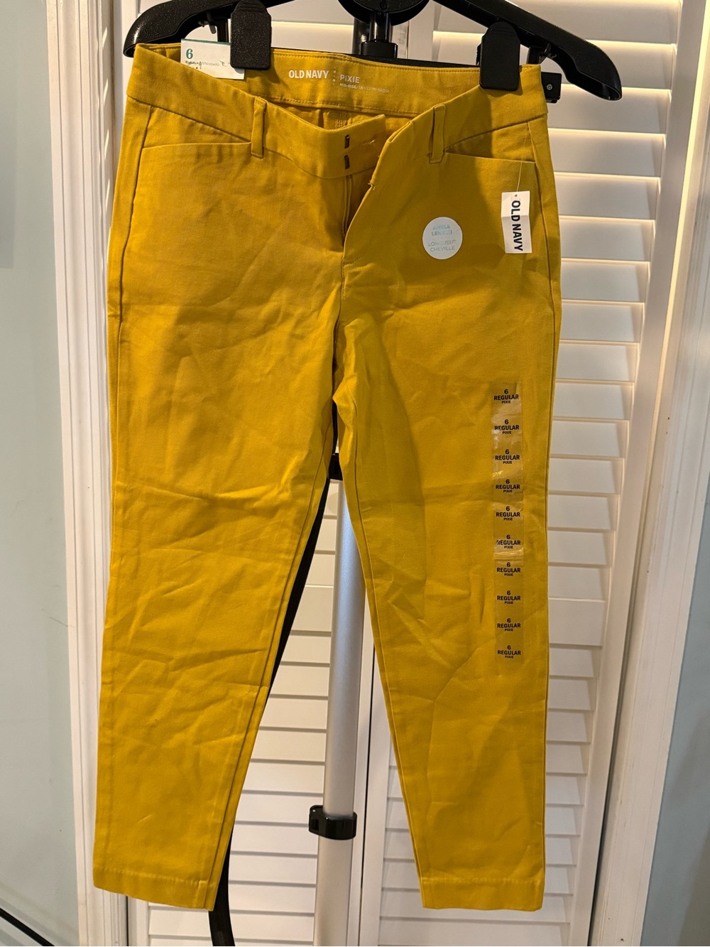 Old Navy Women's Mustard Yellow Cropped Slim Jeans